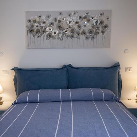 Appartamento Roberto House Fertilia Bagian luar foto