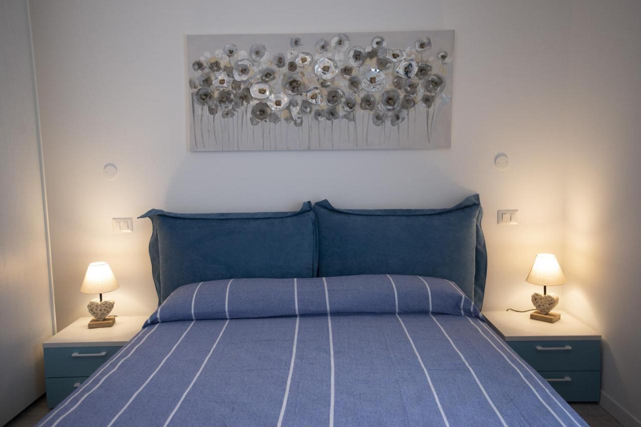 Appartamento Roberto House Fertilia Bagian luar foto