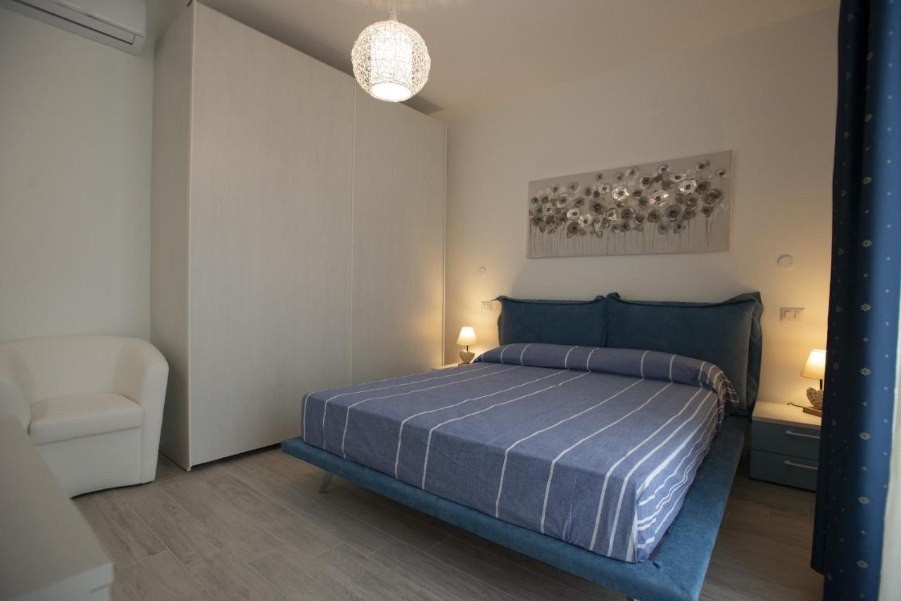 Appartamento Roberto House Fertilia Bagian luar foto