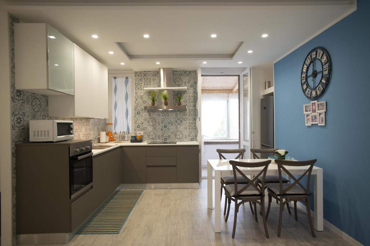 Appartamento Roberto House Fertilia Bagian luar foto