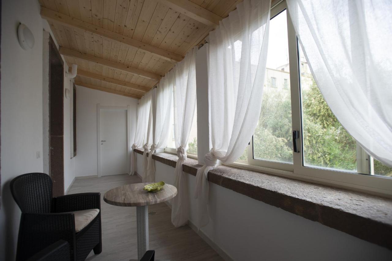 Appartamento Roberto House Fertilia Bagian luar foto